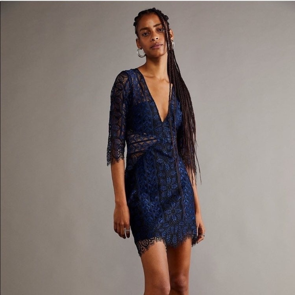 NWT For Love & Lemons Lyla Cocktail Dress lace blue/black